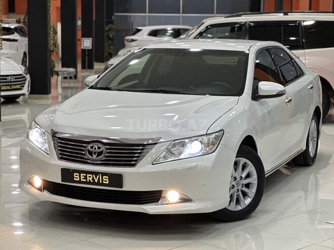Toyota Camry-1