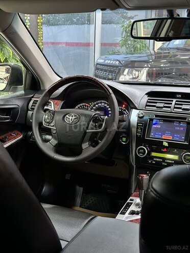 Toyota Camry-19