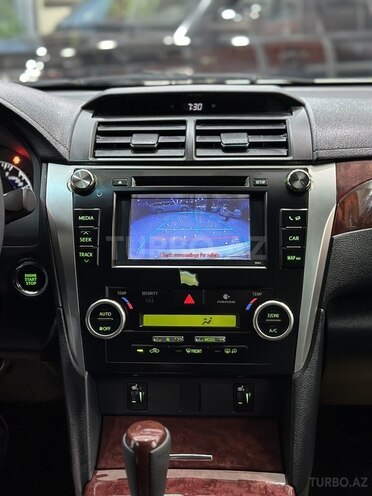 Toyota Camry-23