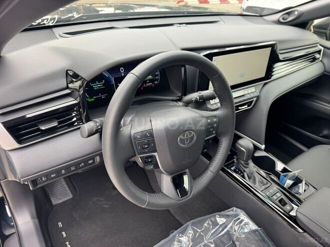 Toyota Camry-11