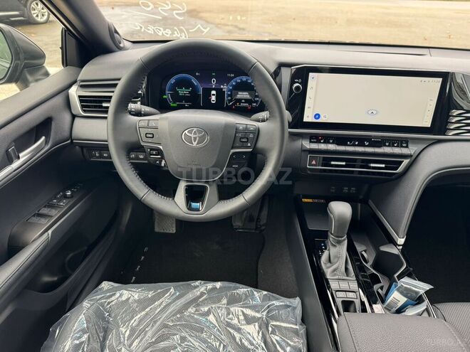 Toyota Camry-15