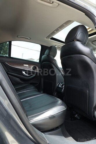 Mercedes E 220 d 4MATIC 2016, 117,300 km - 2.0 l - Bakı