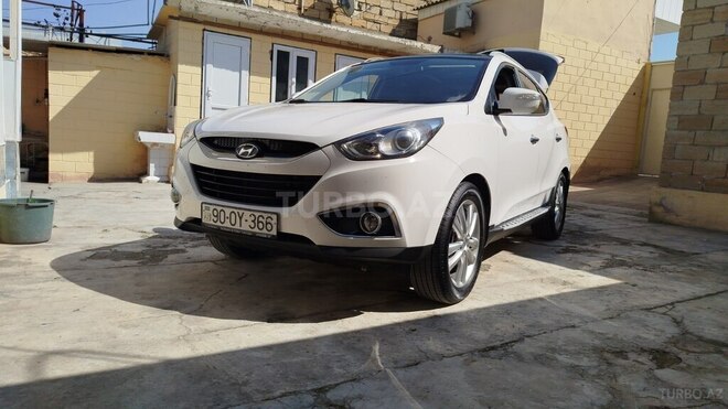 Hyundai ix35 2011, 240,000 km - 2.0 l - Salyan