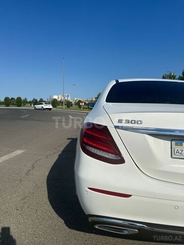Mercedes E 300 4MATIC 2018, 148,200 km - 2.0 л - Bakı