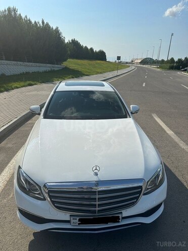 Mercedes E 300 4MATIC 2018, 148,200 km - 2.0 л - Bakı