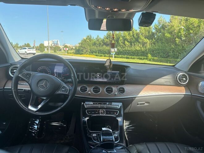 Mercedes E 300 4MATIC 2018, 148,200 km - 2.0 л - Bakı