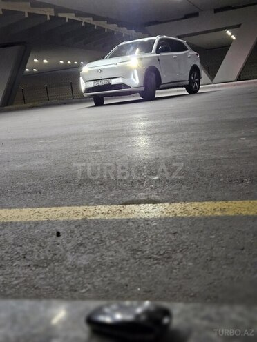 Changan  2024, 30,000 km - 1.5 л - Bakı