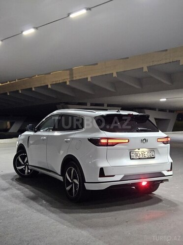 Changan  2024, 30,000 km - 1.5 л - Bakı
