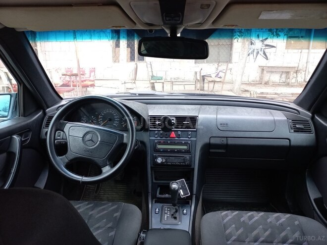 Mercedes C 240 1997, 297,000 km - 2.4 l - Bakı