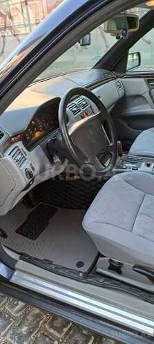 Mercedes E 280 1996, 405,000 km - 2.8 l - Bakı
