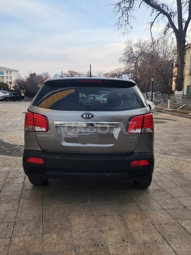 Kia Sorento 2009, 225,000 km - 2.0 l - Naxçıvan