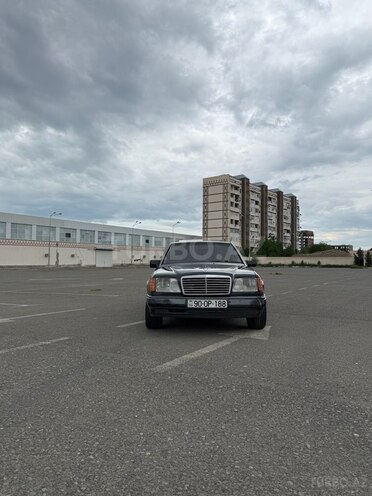 Mercedes E 220 1993, 300,000 km - 2.2 л - Gəncə