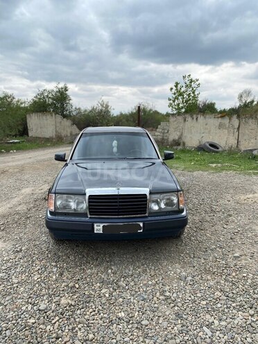 Mercedes E 200 1990, 400,000 km - 2.0 l - Bakı