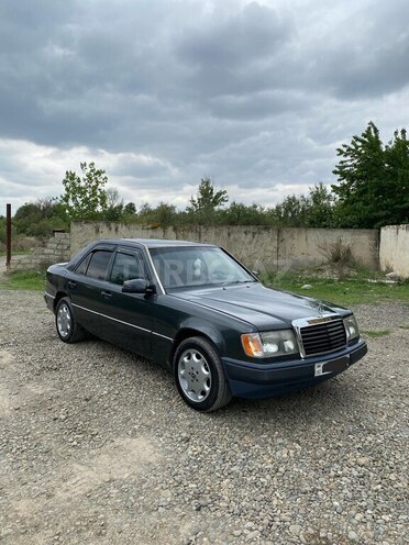 Mercedes E 200 1990, 400,000 km - 2.0 l - Bakı