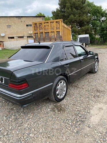 Mercedes E 200 1990, 400,000 km - 2.0 l - Bakı