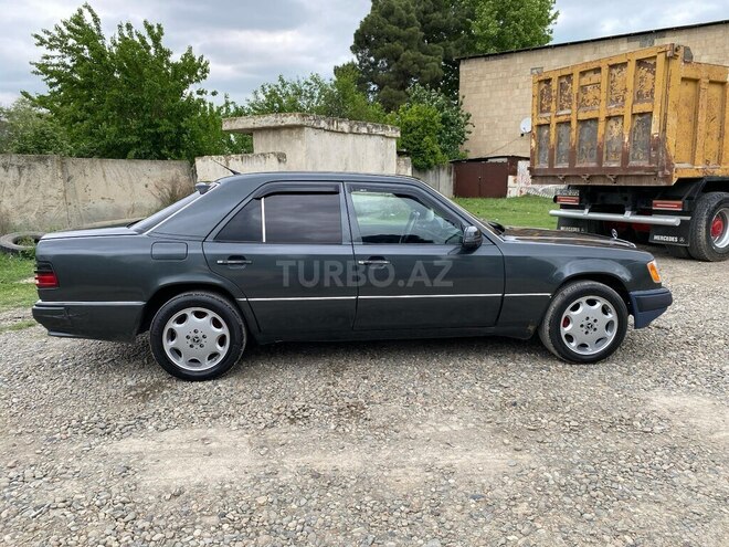 Mercedes E 200 1990, 400,000 km - 2.0 l - Bakı