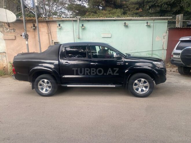 Toyota Hilux 2007, 263,000 km - 3.0 l - Bakı