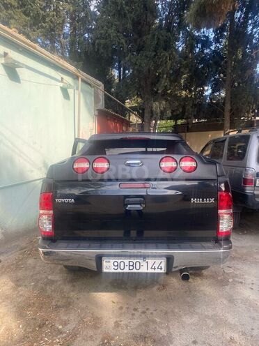 Toyota Hilux 2007, 263,000 km - 3.0 l - Bakı