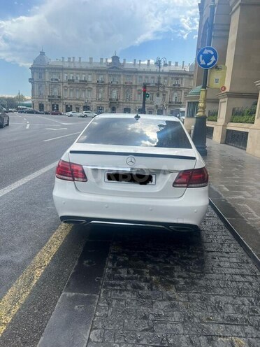 Mercedes E 220 d 2014, 279,800 km - 2.2 l - Bakı