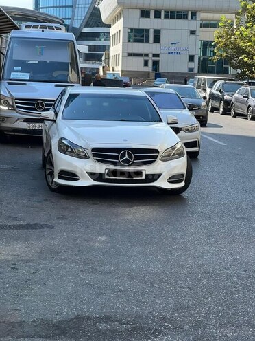 Mercedes E 220 d 2014, 279,800 km - 2.2 l - Bakı