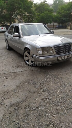 Mercedes E 200 1995, 500,589 km - 2.0 l - Bakı