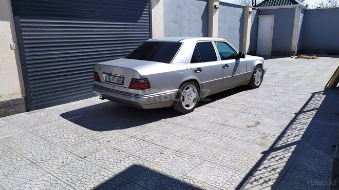 Mercedes E 200 1995, 500,589 km - 2.0 l - Bakı