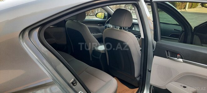 Hyundai Elantra 2018, 104,000 km - 2.0 л - Bakı
