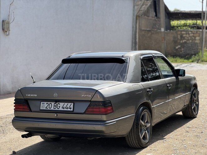Mercedes E 220 1988, 453,000 km - 2.2 l - Gəncə