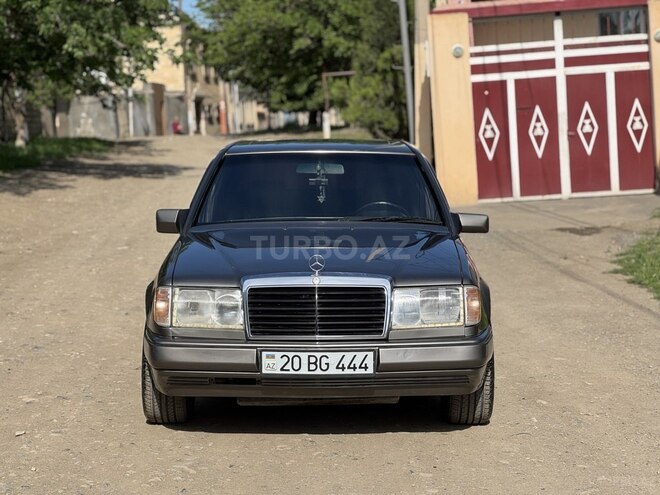 Mercedes E 220 1988, 453,000 km - 2.2 l - Gəncə