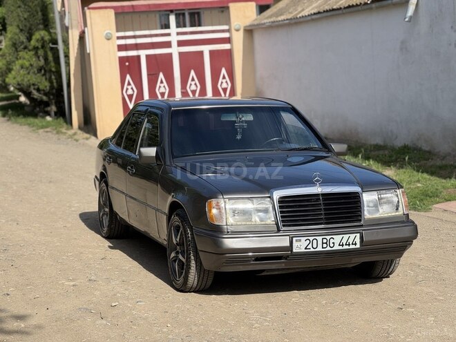 Mercedes E 220 1988, 453,000 km - 2.2 l - Gəncə