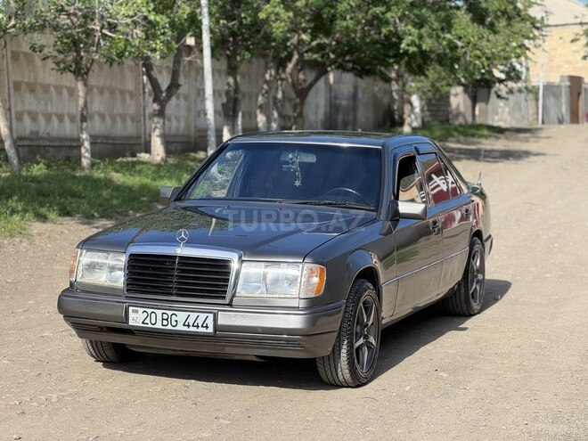 Mercedes E 220 1988, 453,000 km - 2.2 l - Gəncə