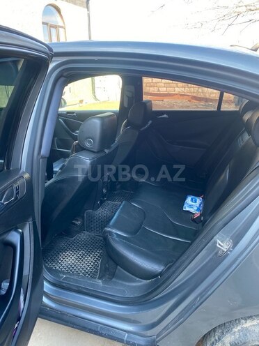 Volkswagen Passat 2005, 300,000 km - 2.0 l - Tovuz