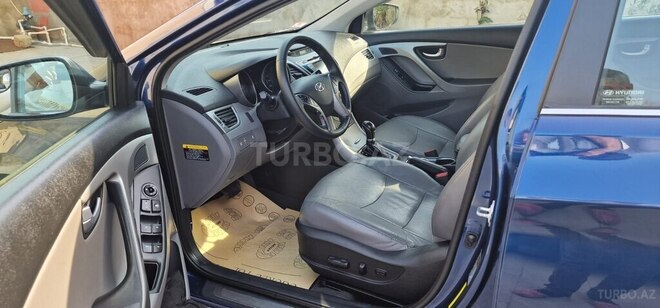 Hyundai Elantra 2015, 70,900 km - 1.8 l - Bakı