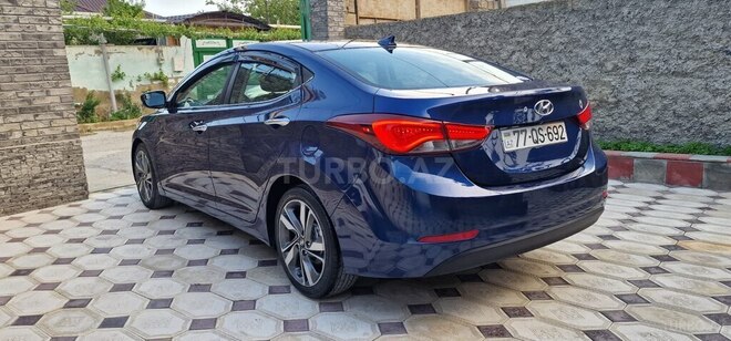 Hyundai Elantra 2015, 70,900 km - 1.8 l - Bakı