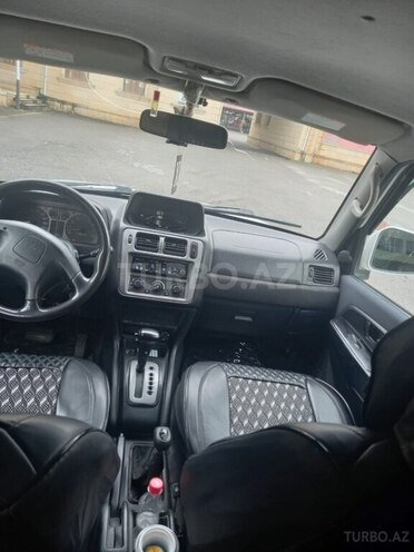 Mitsubishi Pajero io 2000, 250,000 km - 2.0 л - Ağdaş