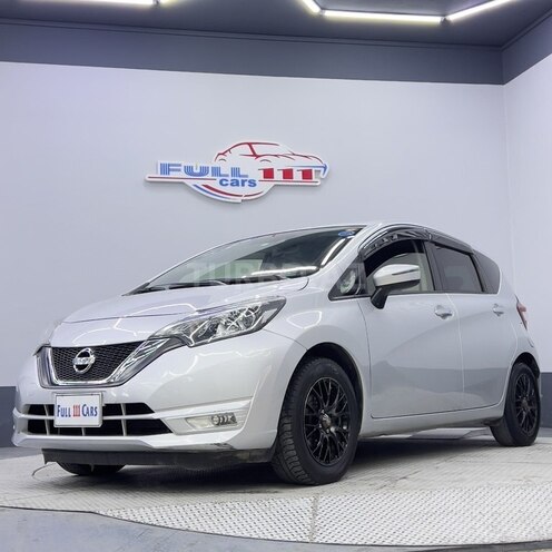 Nissan Note-6