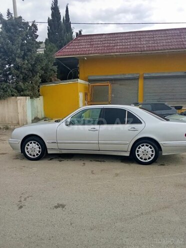Mercedes E 320 2001, 275,000 km - 3.2 l - Sumqayıt