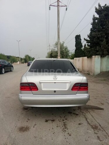 Mercedes E 320 2001, 275,000 km - 3.2 l - Sumqayıt