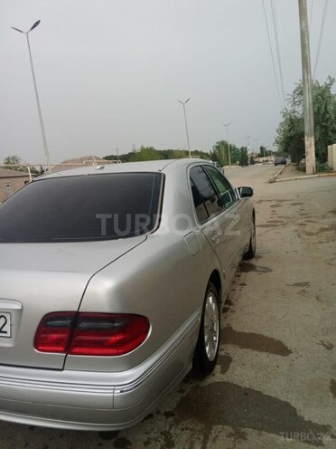 Mercedes E 320 2001, 275,000 km - 3.2 l - Sumqayıt