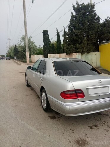 Mercedes E 320 2001, 275,000 km - 3.2 l - Sumqayıt