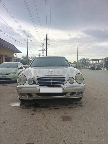 Mercedes E 320 2001, 275,000 km - 3.2 l - Sumqayıt