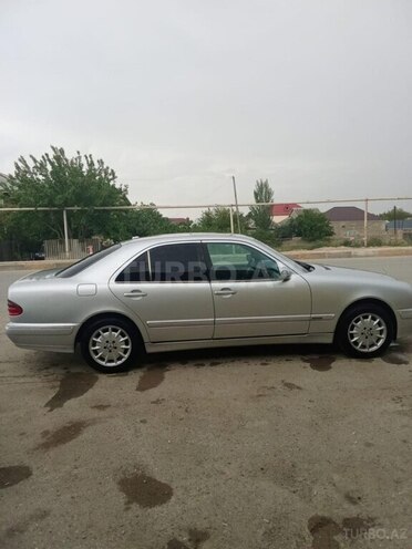 Mercedes E 320 2001, 275,000 km - 3.2 l - Sumqayıt