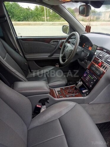 Mercedes E 320 2001, 275,000 km - 3.2 l - Sumqayıt