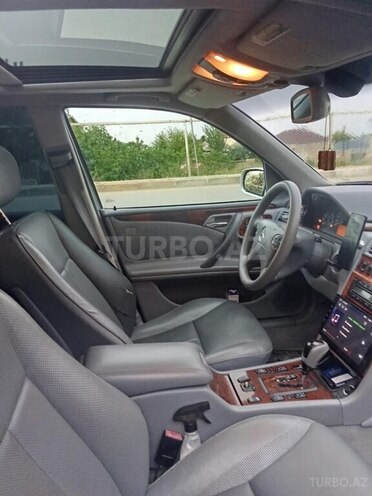 Mercedes E 320 2001, 275,000 km - 3.2 l - Sumqayıt
