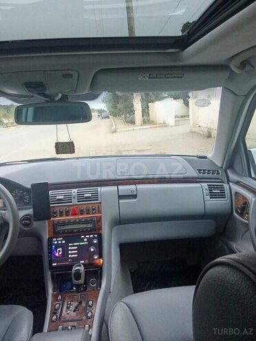 Mercedes E 320 2001, 275,000 km - 3.2 l - Sumqayıt