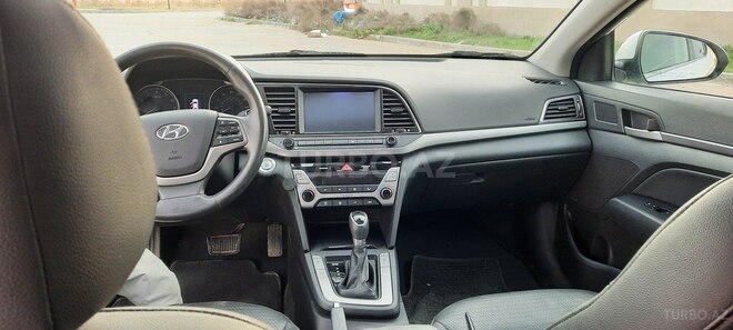 Hyundai Elantra 2016, 120,000 km - 2.0 л - Bakı