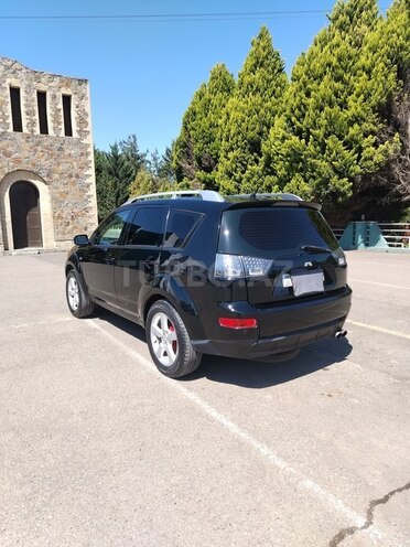 Mitsubishi Outlander 2008, 25,500 km - 3.0 l - Qazax