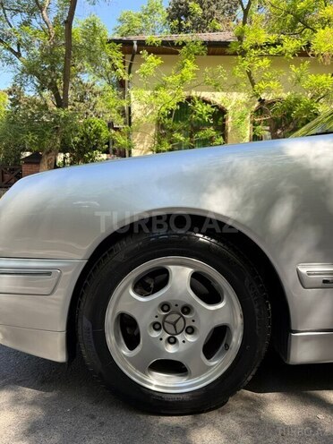 Mercedes E 270 2000, 395,740 km - 2.7 l - Bakı