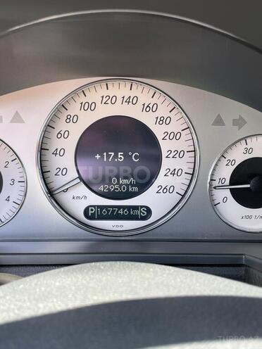 Mercedes E 240 2004, 168,000 km - 2.6 l - Quba