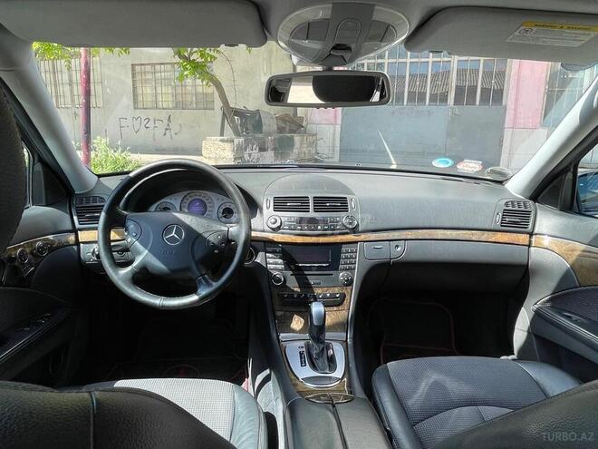 Mercedes E 240 2004, 168,000 km - 2.6 l - Quba